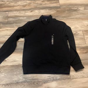 Men’s Tommy Hilfiger medium quarter zip.